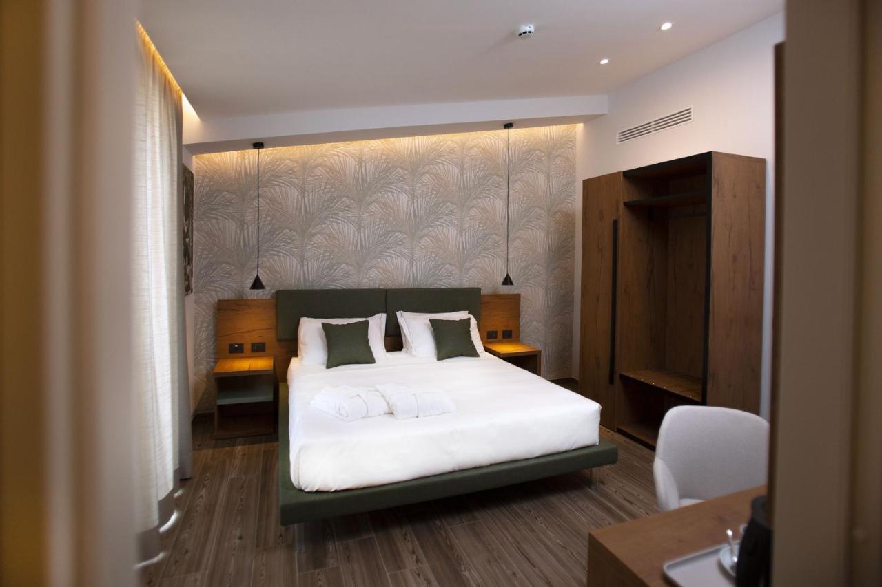 Donna VI Hotel Geraci Siculo Exterior photo